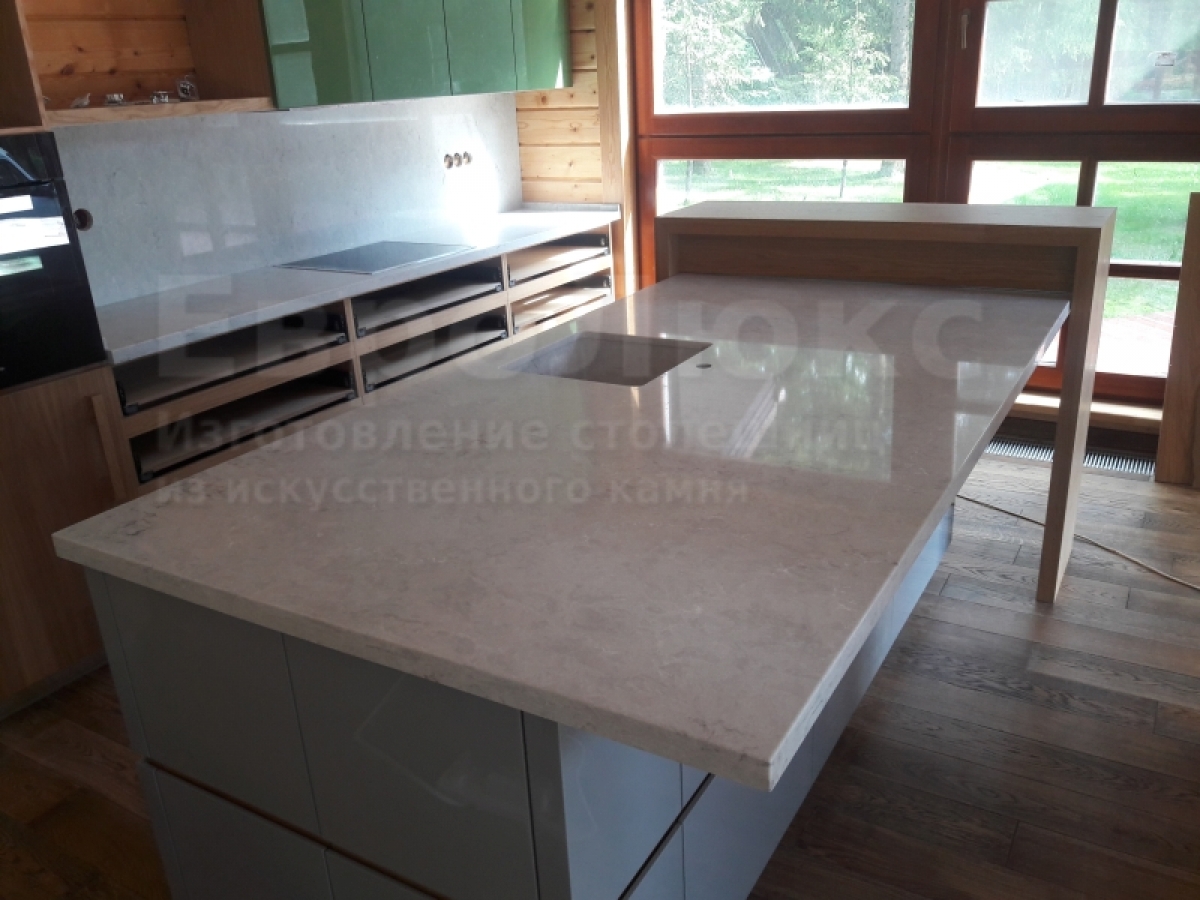 Столешница для кухни из кварцевого агломерата Caesarstone 6131 Bianco Drift