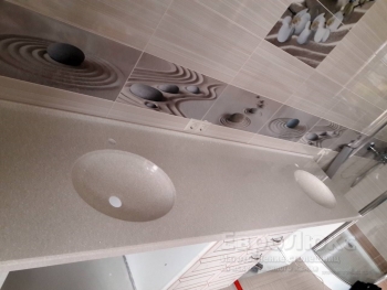 Столешница в ванную из искусственного камня Grandex Space Galaxy с раковиной